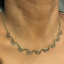 Draperie filigrane en or jaune - Castafiore