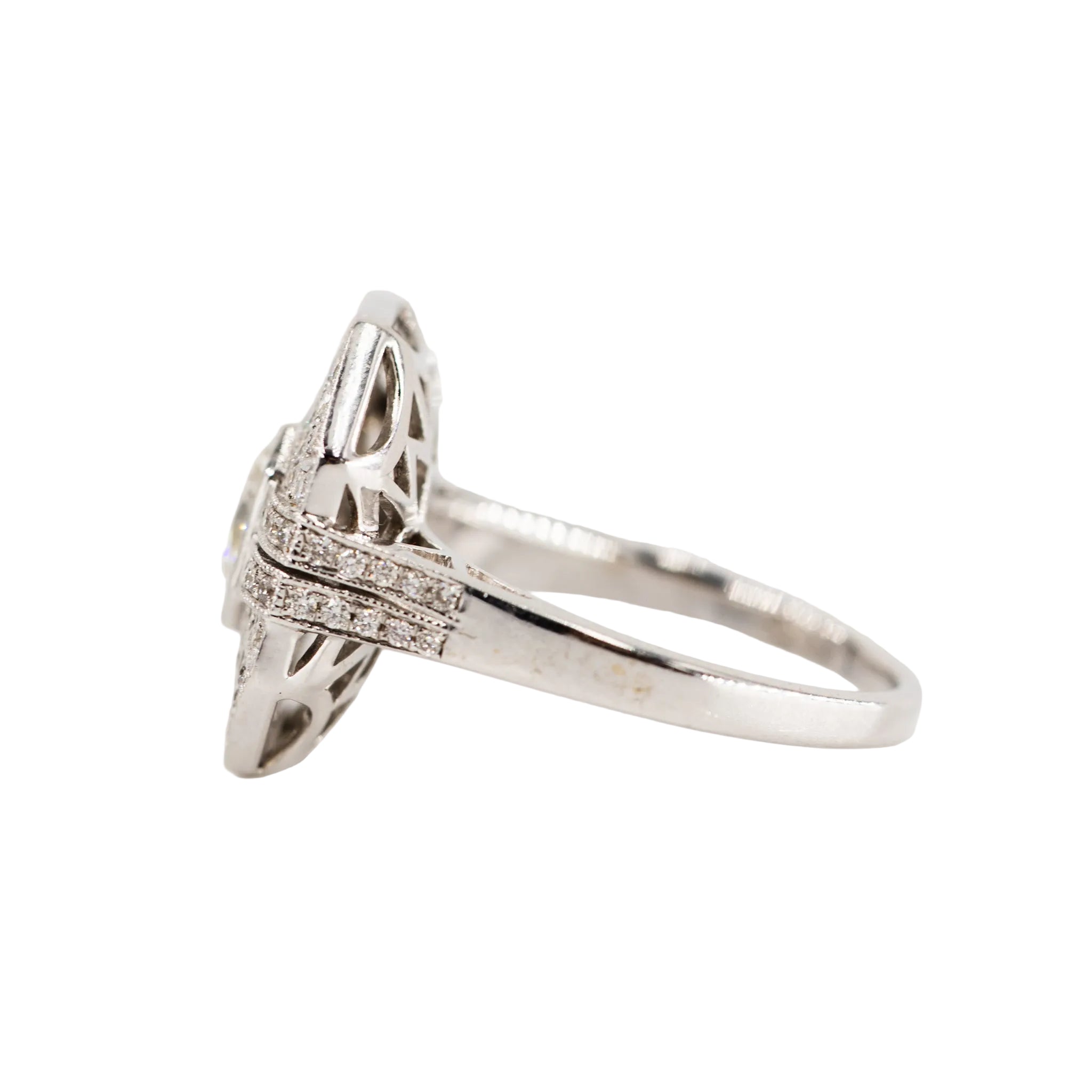 Bague Entourage en or blanc et diamants