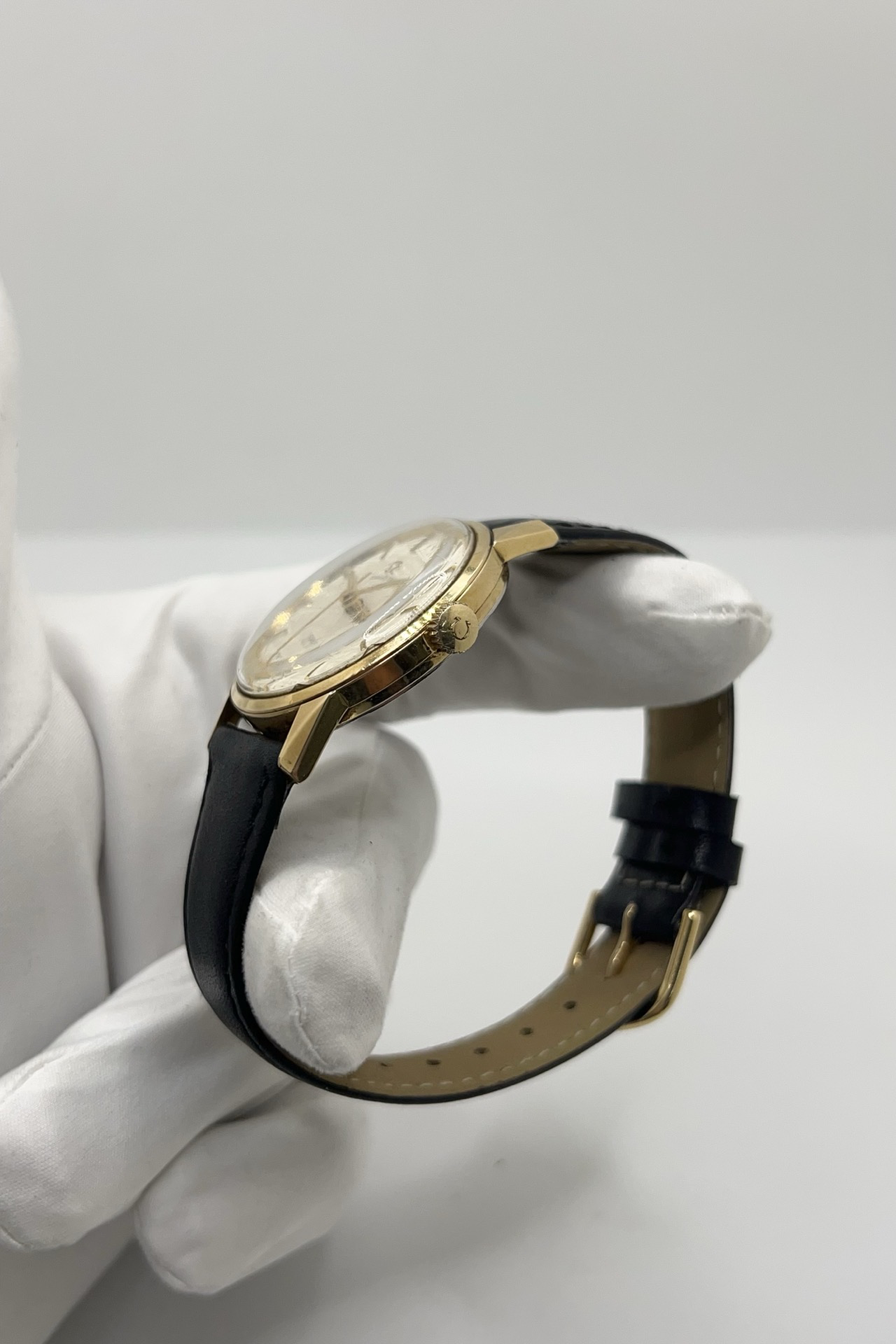 Montre OMEGA "Seamaster 300" en acier et cuir