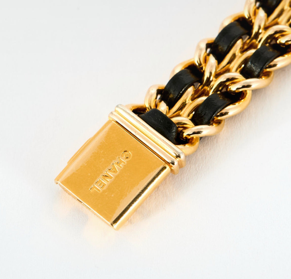 Montre CHANEL "Première" plaqué or et cuir