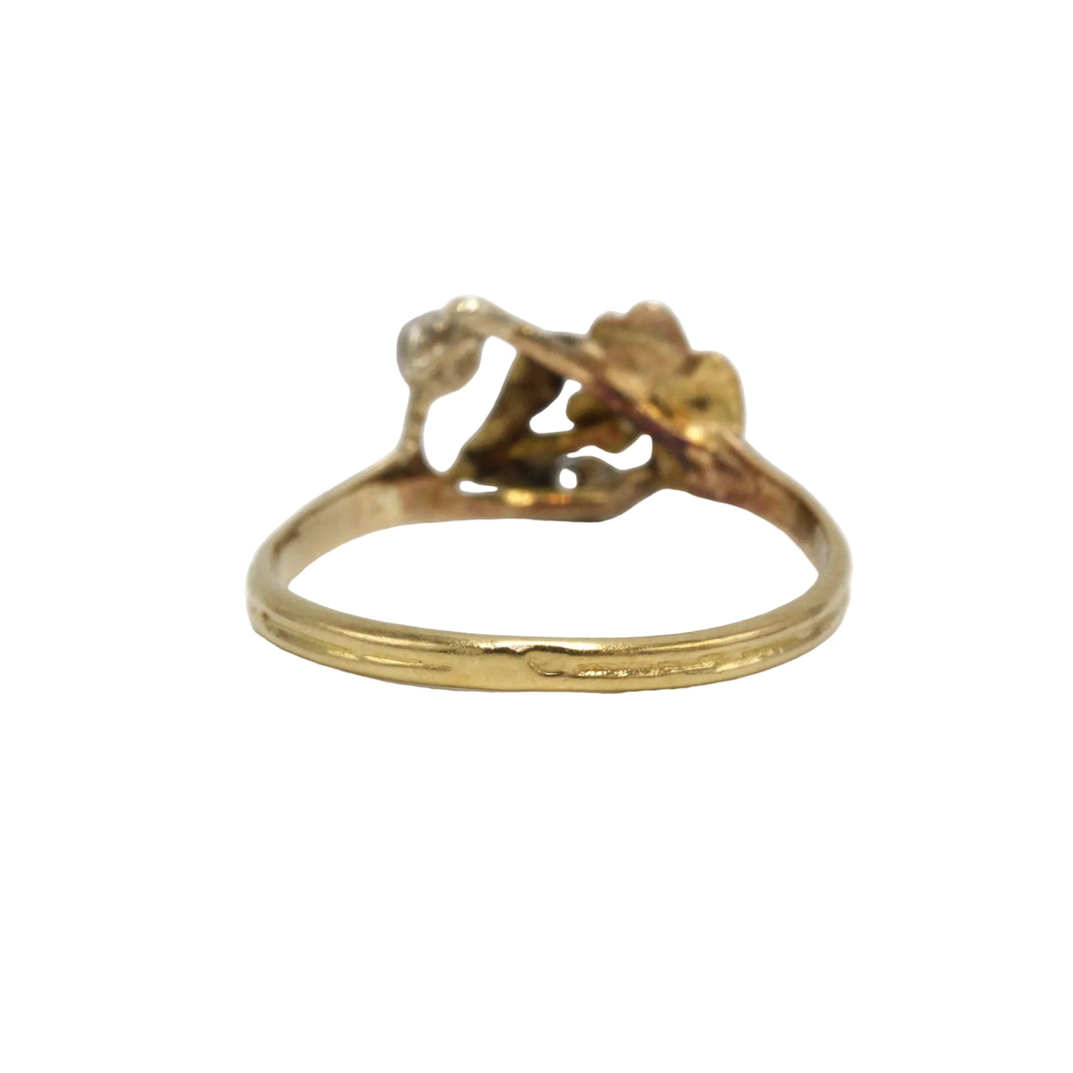 Bague en or jaune, argent, pierre noire et diamants