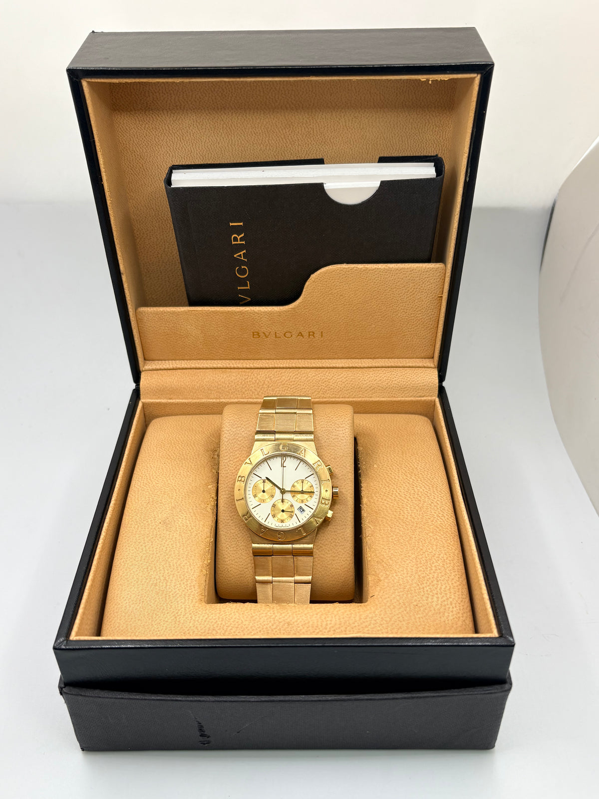 Montre BULGARI "Diagono" en or jaune