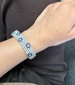 Bracelet Souple en or blanc, saphirs et diamants