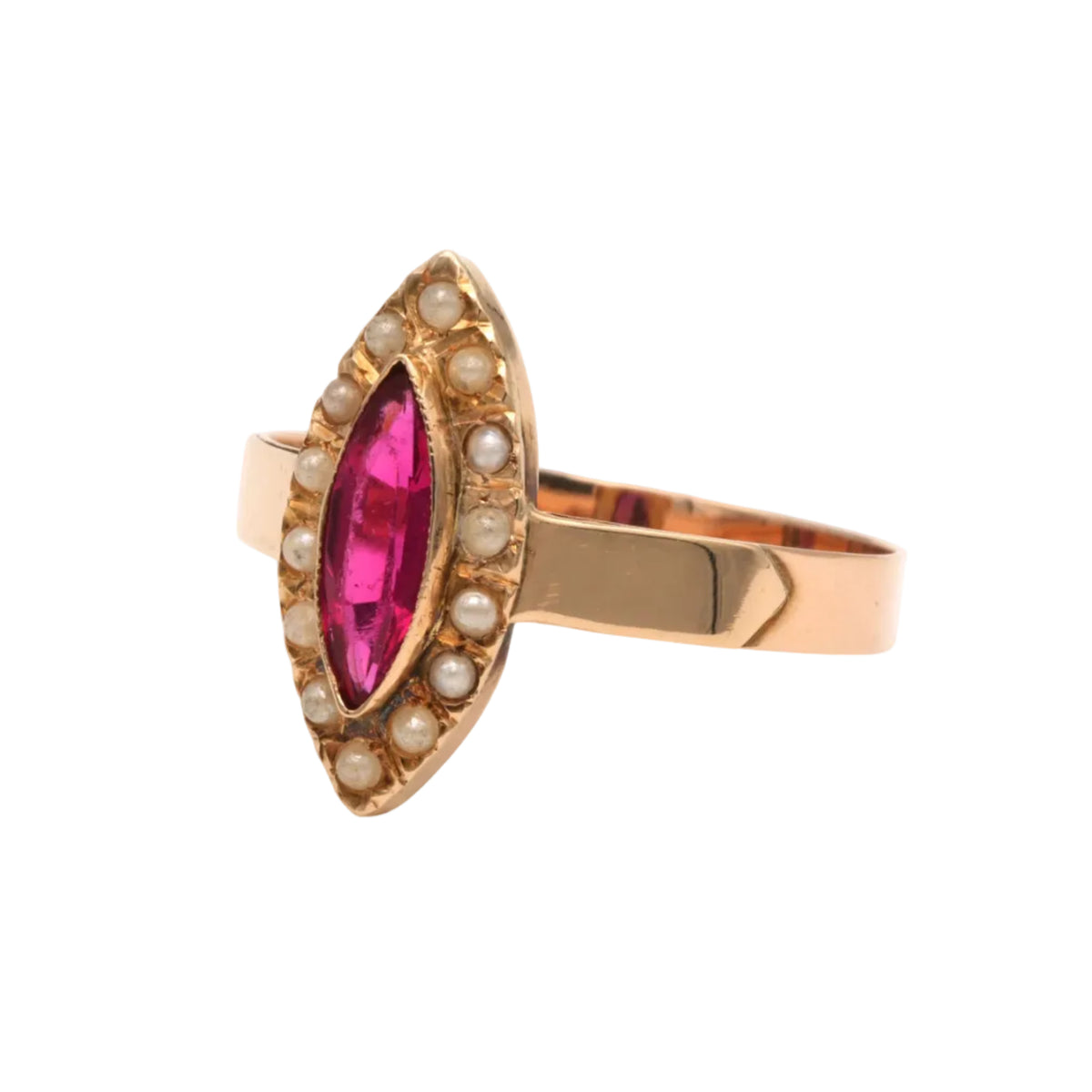 Bague Marquise en or jaune, perles et rubis