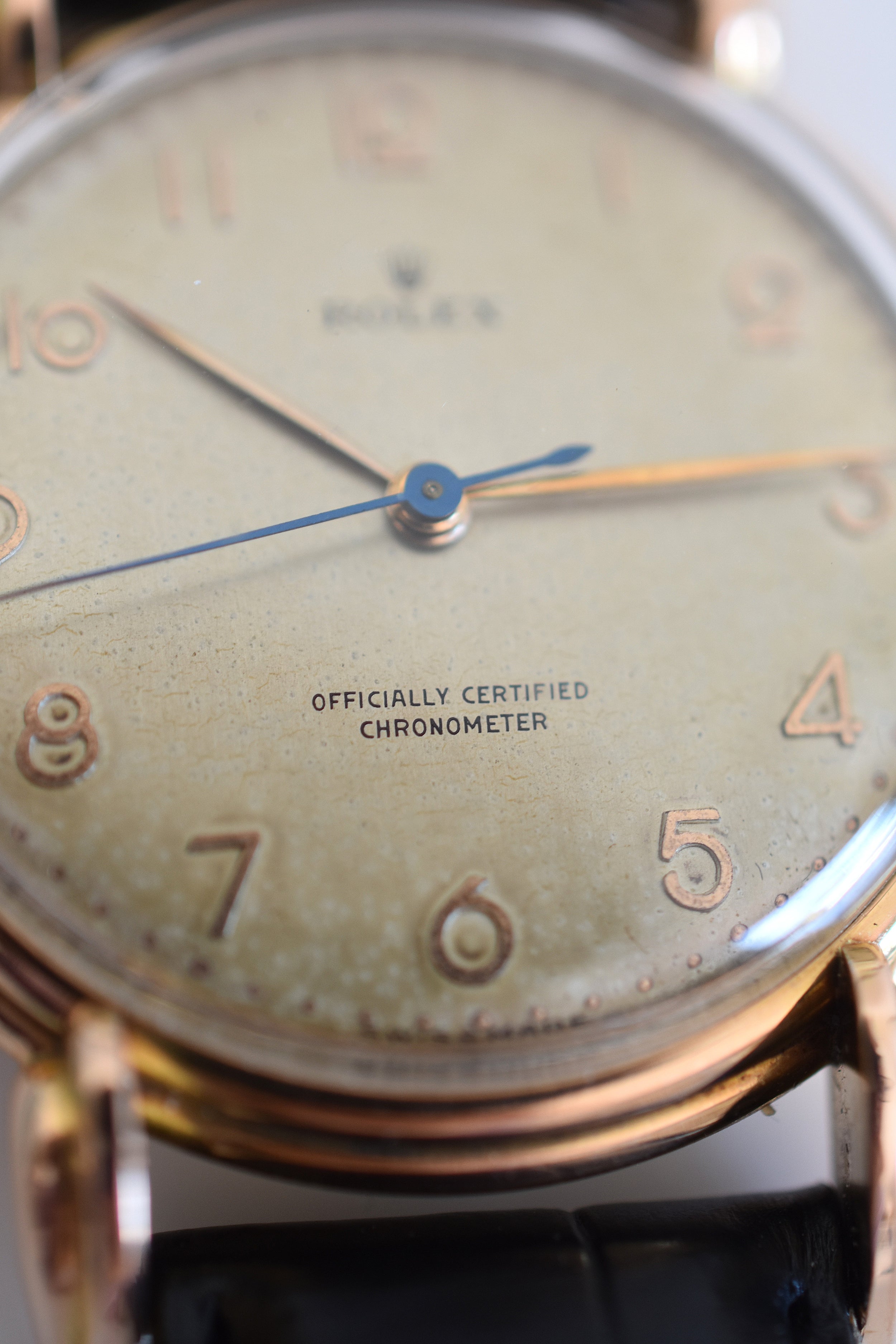 Montre ROLEX "Chronomètre" en or rose, acier et cuir