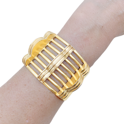 Bracelet manchette or rose.