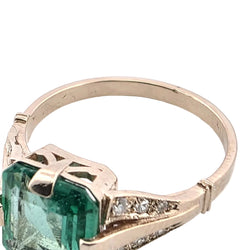 Bague Solitaire en or blanc, émeraude et diamants