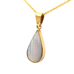 Pendentif en or jaune et opale