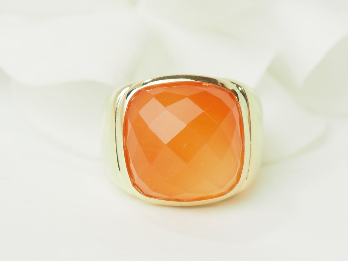 Bague Chevalière en or jaune et cornaline