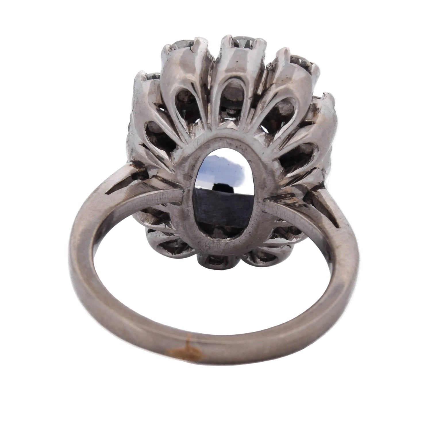 Bague Entourage en or blanc, saphir et diamants