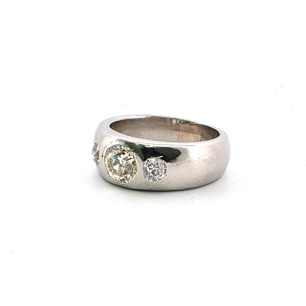 Bague Jonc en platine et diamants
