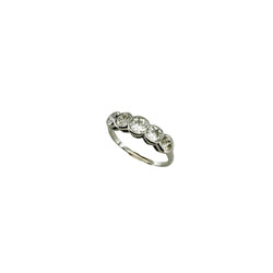 Bague en platine et diamants