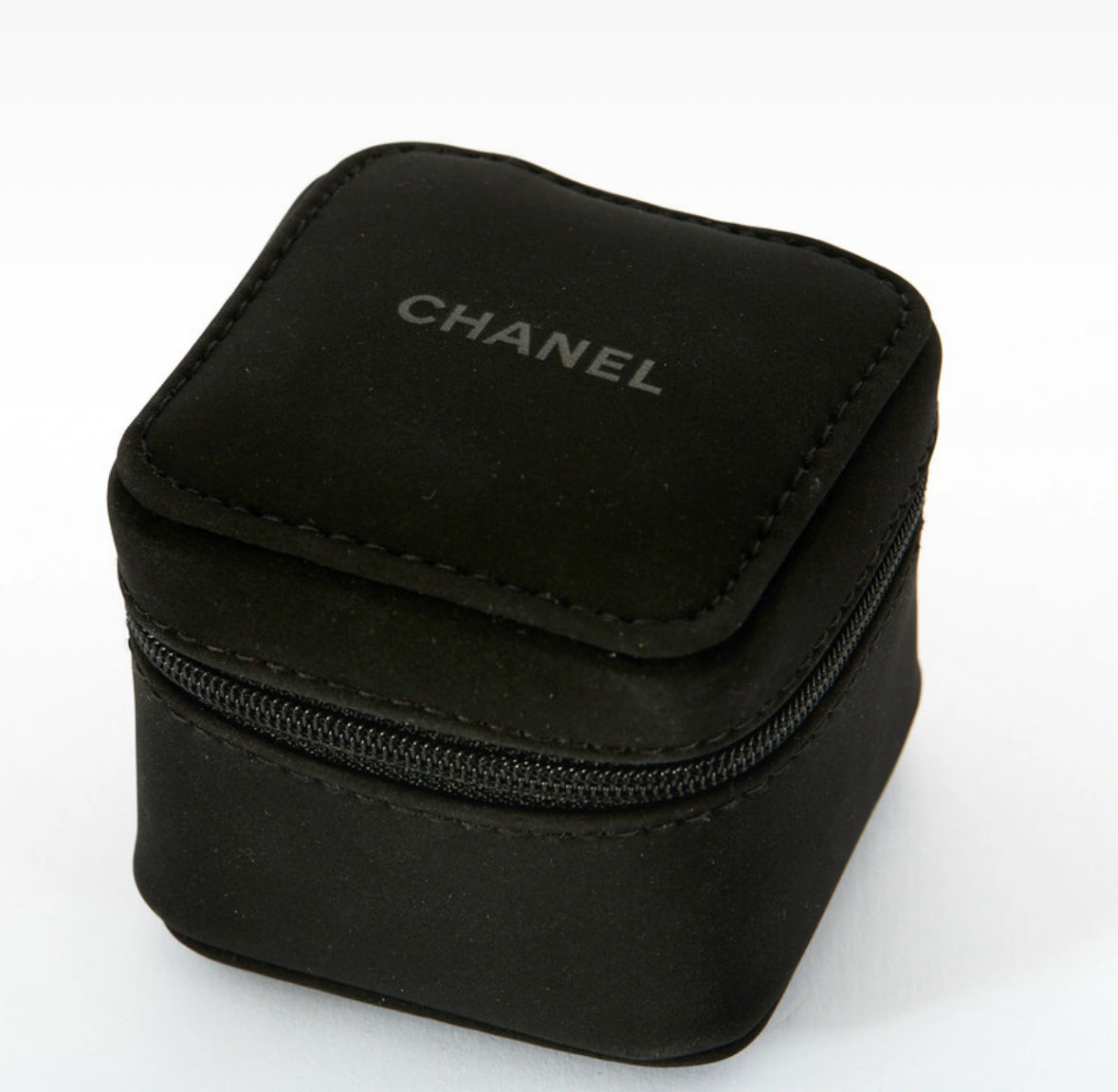 Montre CHANEL "Première" plaqué or et cuir
