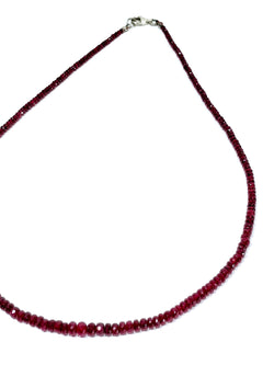 Collier de Perles en rubis