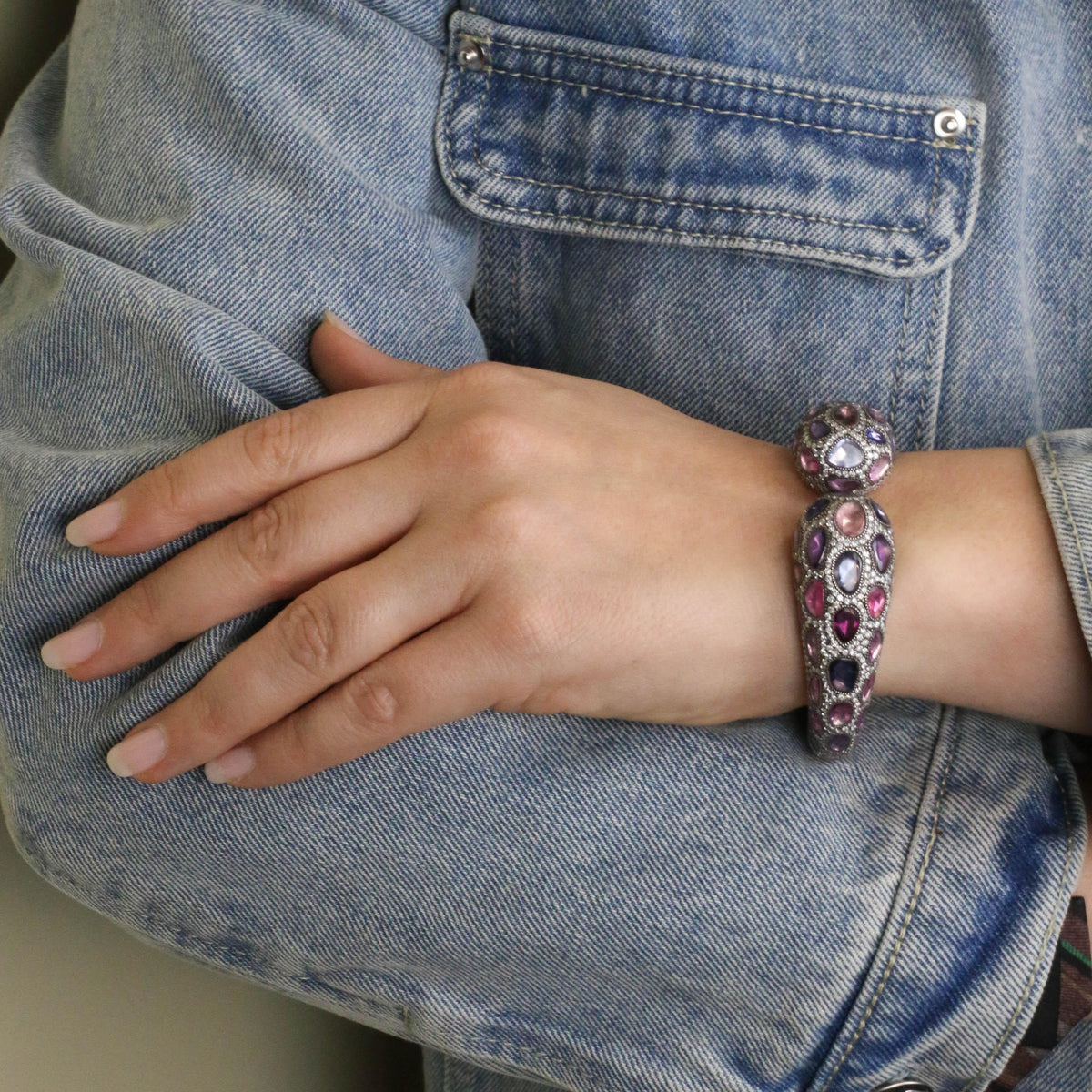 Bracelet Jonc ANDRÉ MARCHA en or jaune, argent, saphirs et diamants