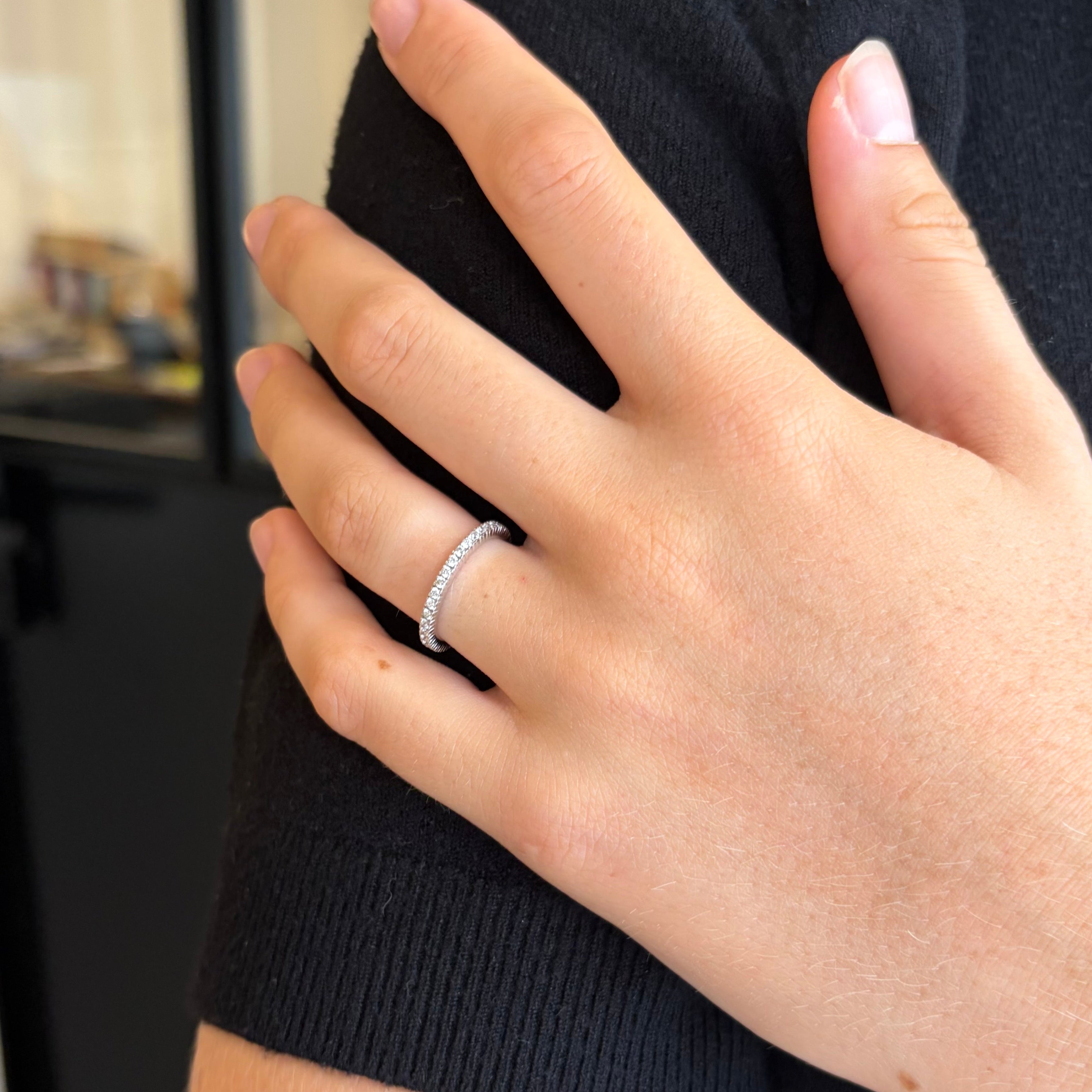 Bague Alliance en or blanc et diamants