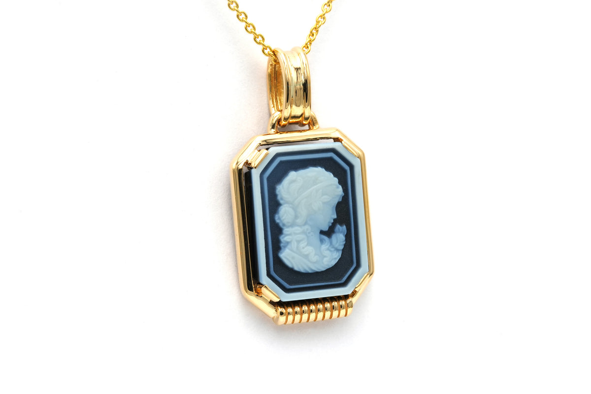Pendentif en or jaune et camée