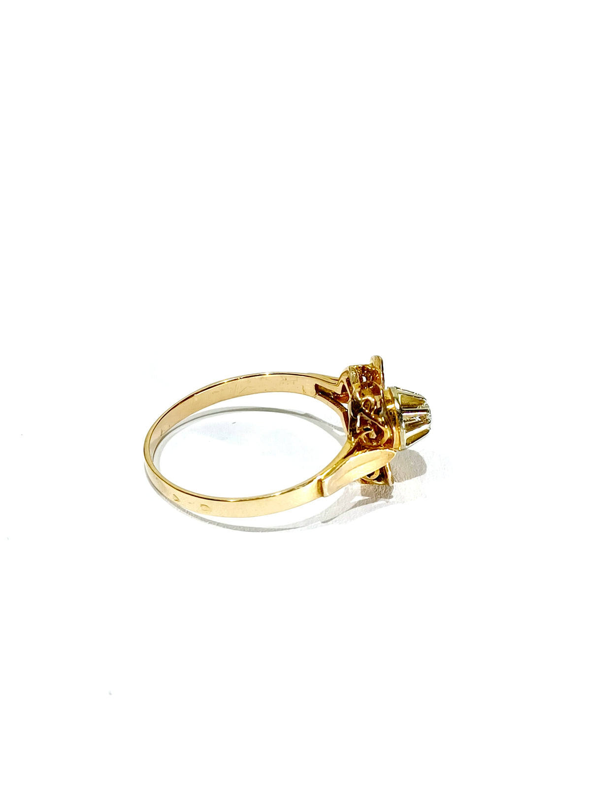 Bague en or rose et diamants