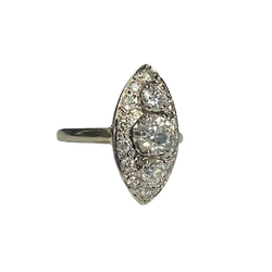 Bague Marquise en or blanc et diamants