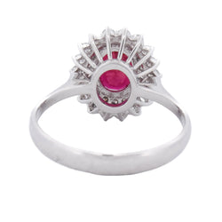 Bague Entourage en or blanc, rubis et diamants