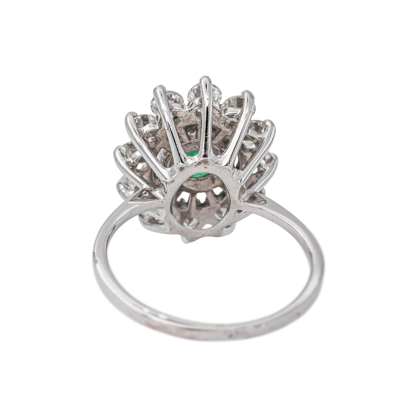Bague Pompadour Or blanc Emeraude