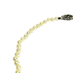 Collier Perles en or blanc et saphir