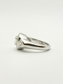 Bague Chevalière en or blanc et diamants