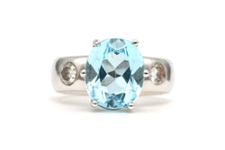 Bague Solitaire en or blanc, topaze et diamants