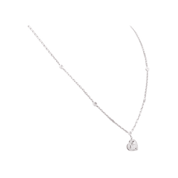 Collier Messika, « Joy Taille Cœur » en or blanc et diamants.