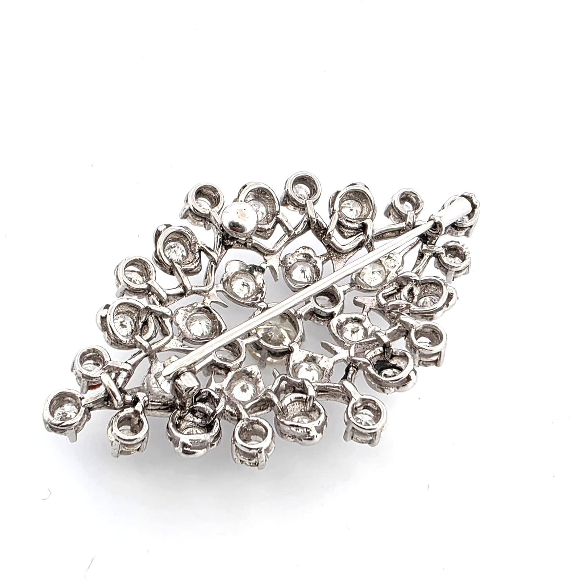 Broche Épingle en or blanc et diamants