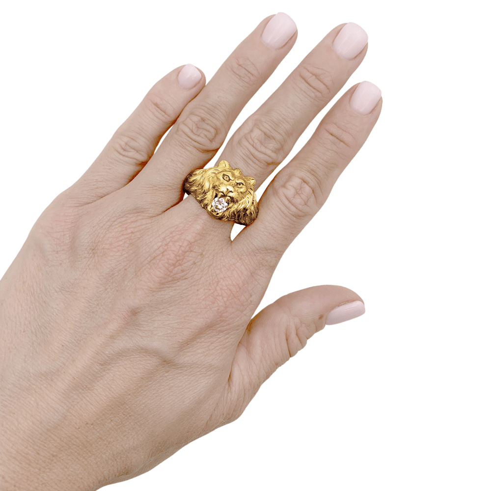 Bague « Lion », or jaune, diamant.