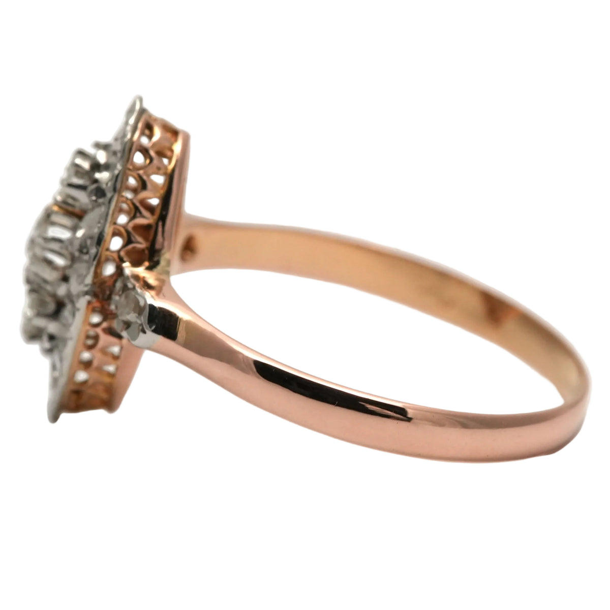 Bague Marquise en or jaune et diamants