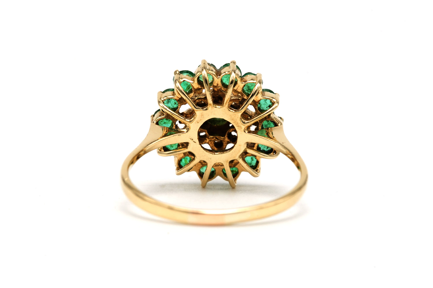 Bague Marguerite en or jaune, émeraudes et diamants