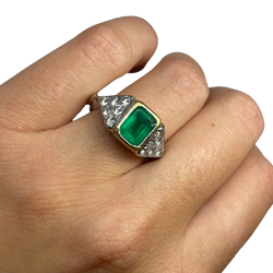 Bague en or blanc, or jaune, émeraude et diamants