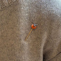 Épingle à cravate en argent, or jaune, corail et diamants - Castafiore