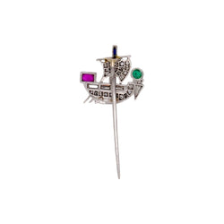 Épingle en platine, rubis, émeraude, saohir et diamants - Castafiore