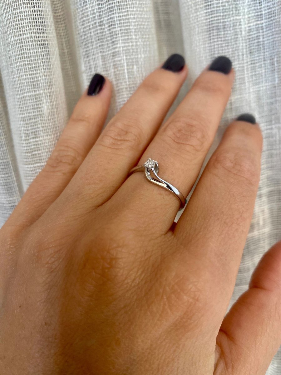 Estate Diamond Valentino Solitaire Ring - Castafiore