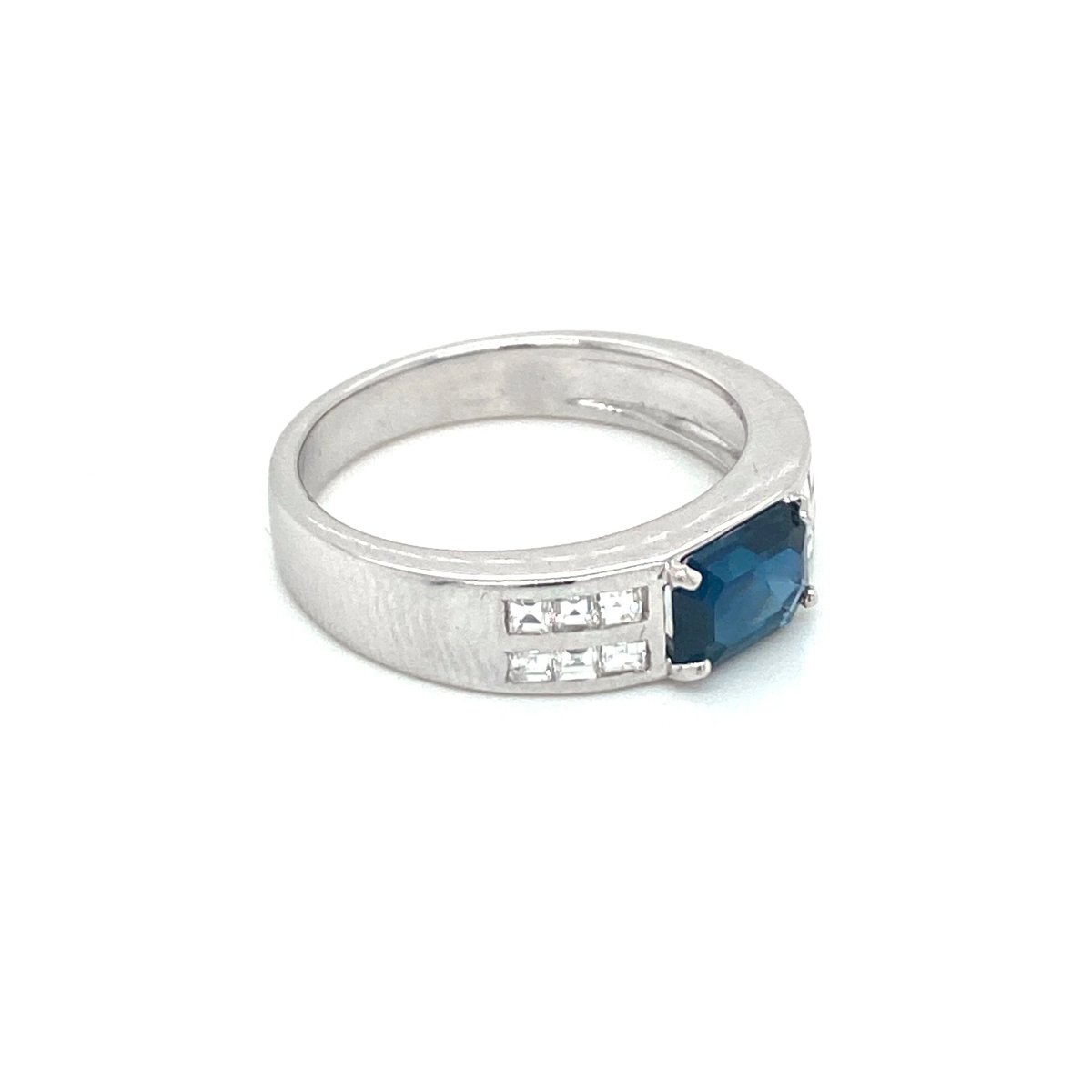 Estate Sapphire Diamond Gold Band Ring - Castafiore