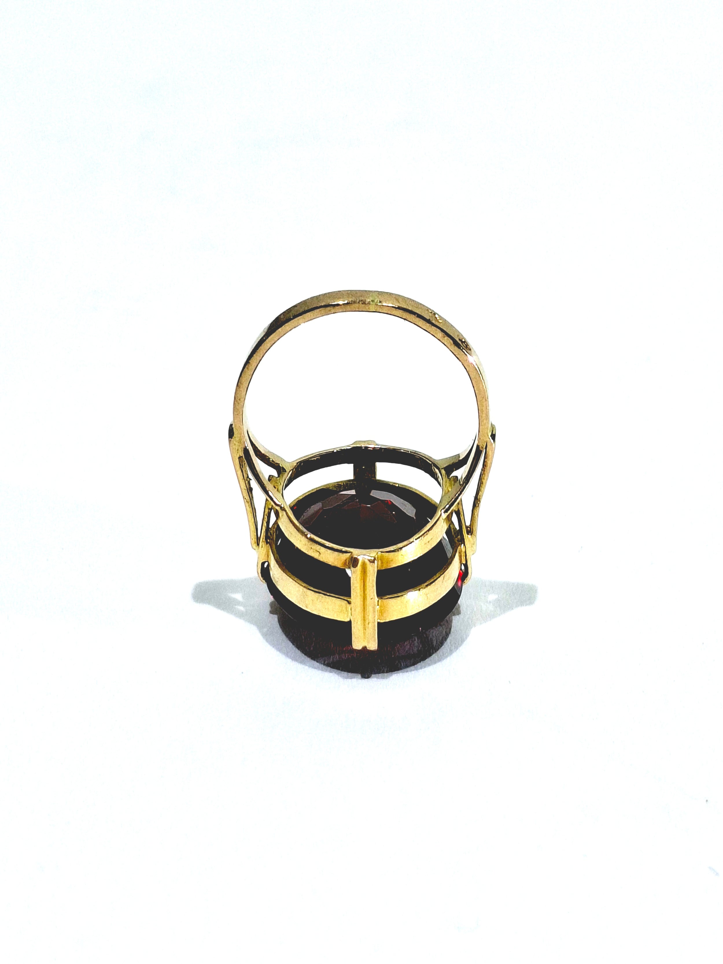 Bague Cocktail en or champagne et grenat
