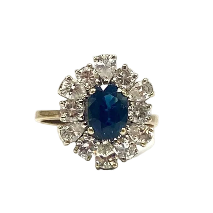 Bague Marquise en or jaune, saphir et diamants