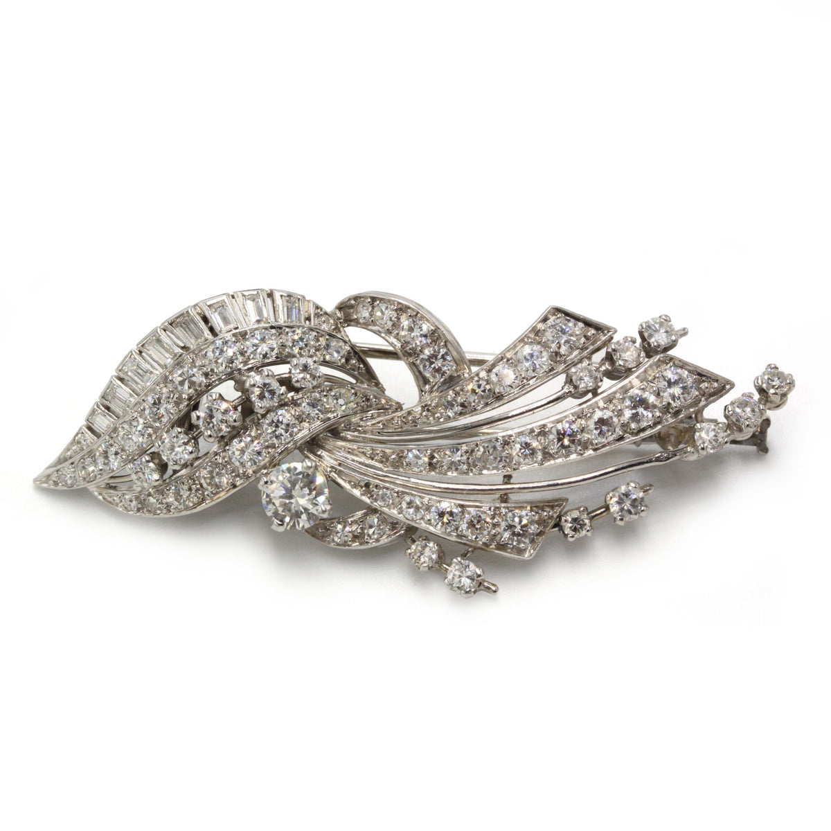 Broche Double Épingle en platine et diamants