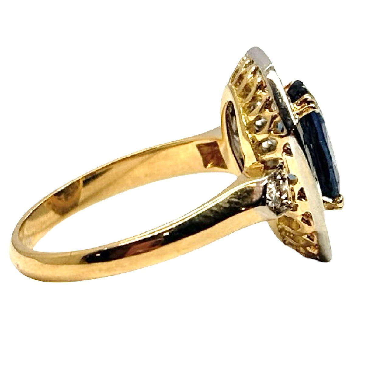Bague Entourage en or jaune, saphir et diamants