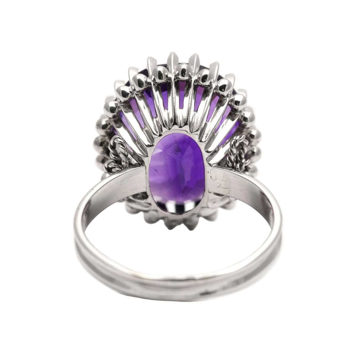 Bague Cocktail en or blanc et améthyste