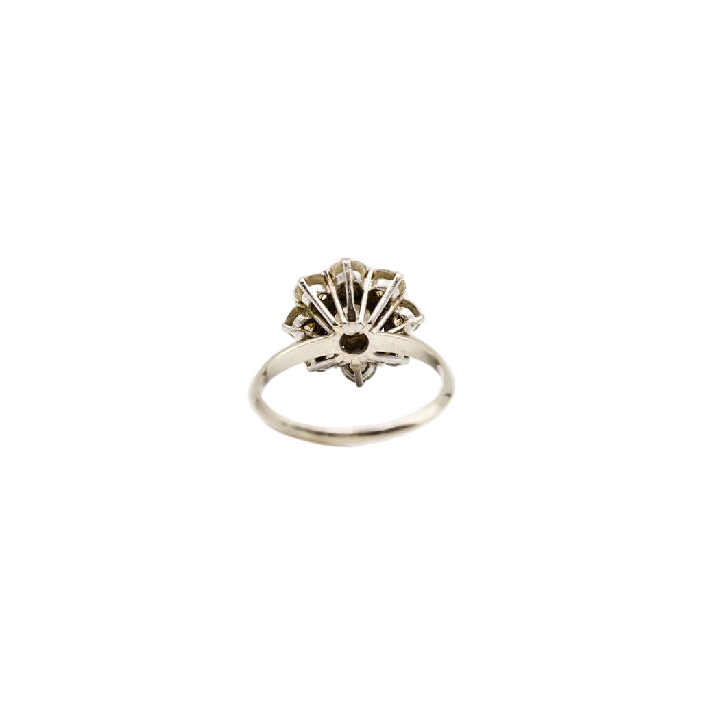 Bague Marguerite en or blanc et diamants