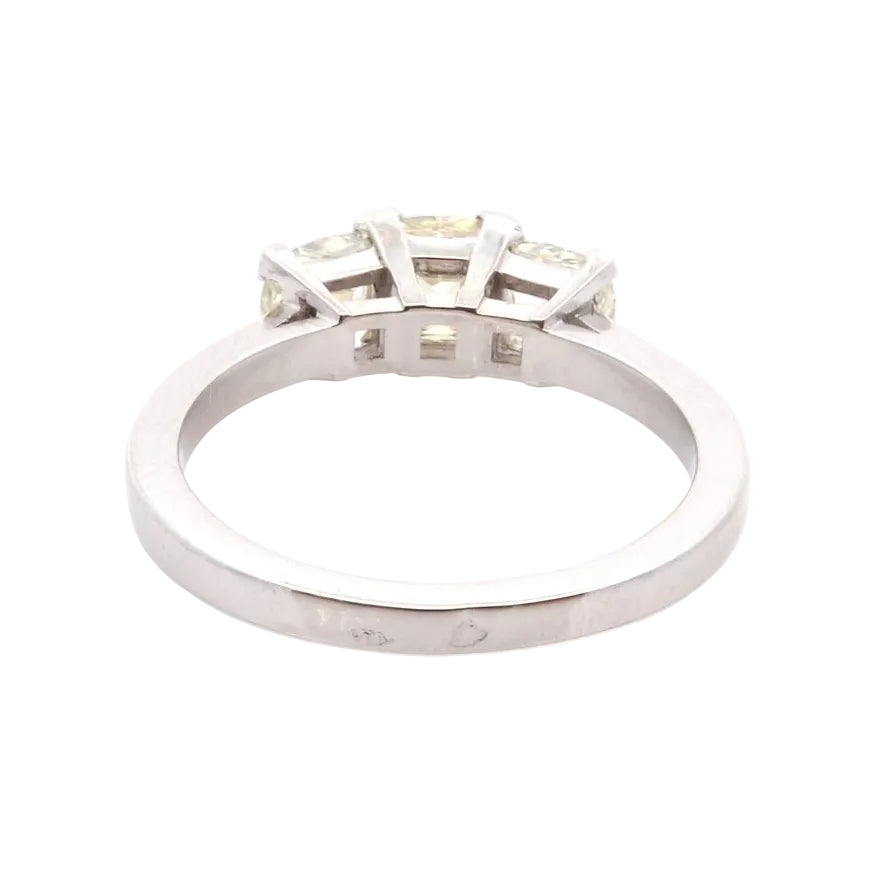 Bague Trilogie en platine et diamants