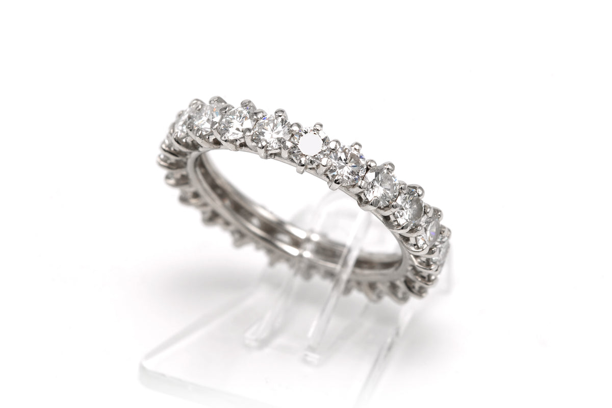 Bague Alliance en or blanc et diamants