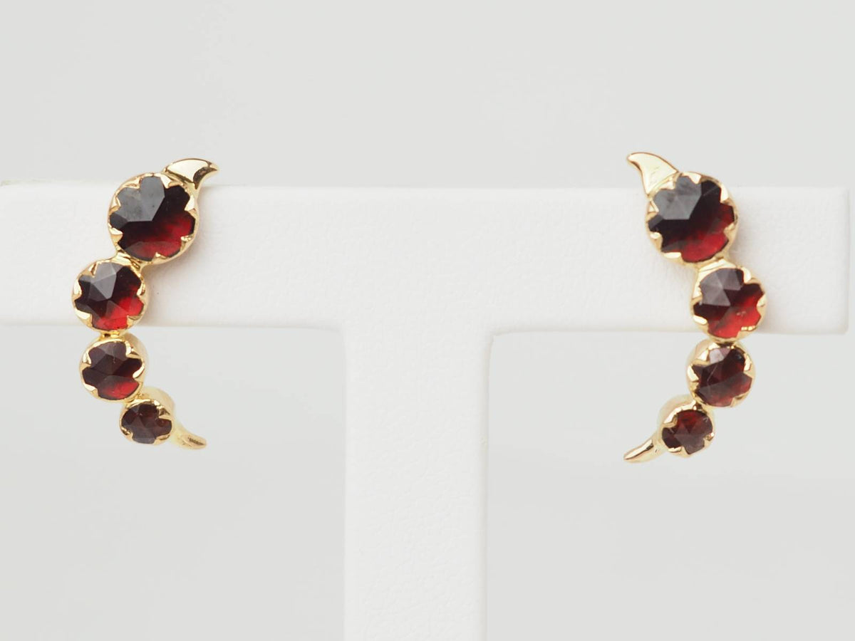 Boucles d’oreilles en or jaune et grenats