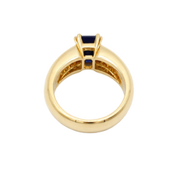Bague Solitaire en or jaune, saphir et diamants