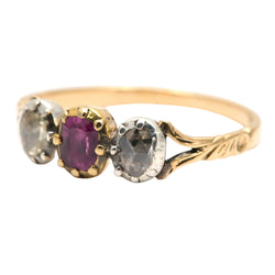 Bague Trilogie en or jaune, rubis et diamants