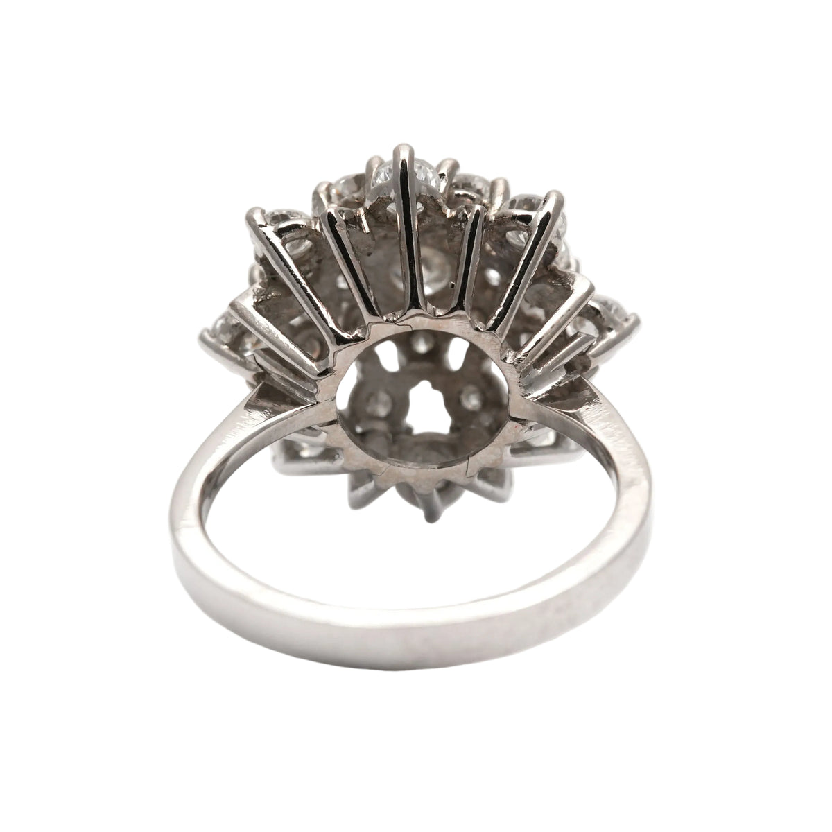 Bague Marguerite en or blanc et diamants